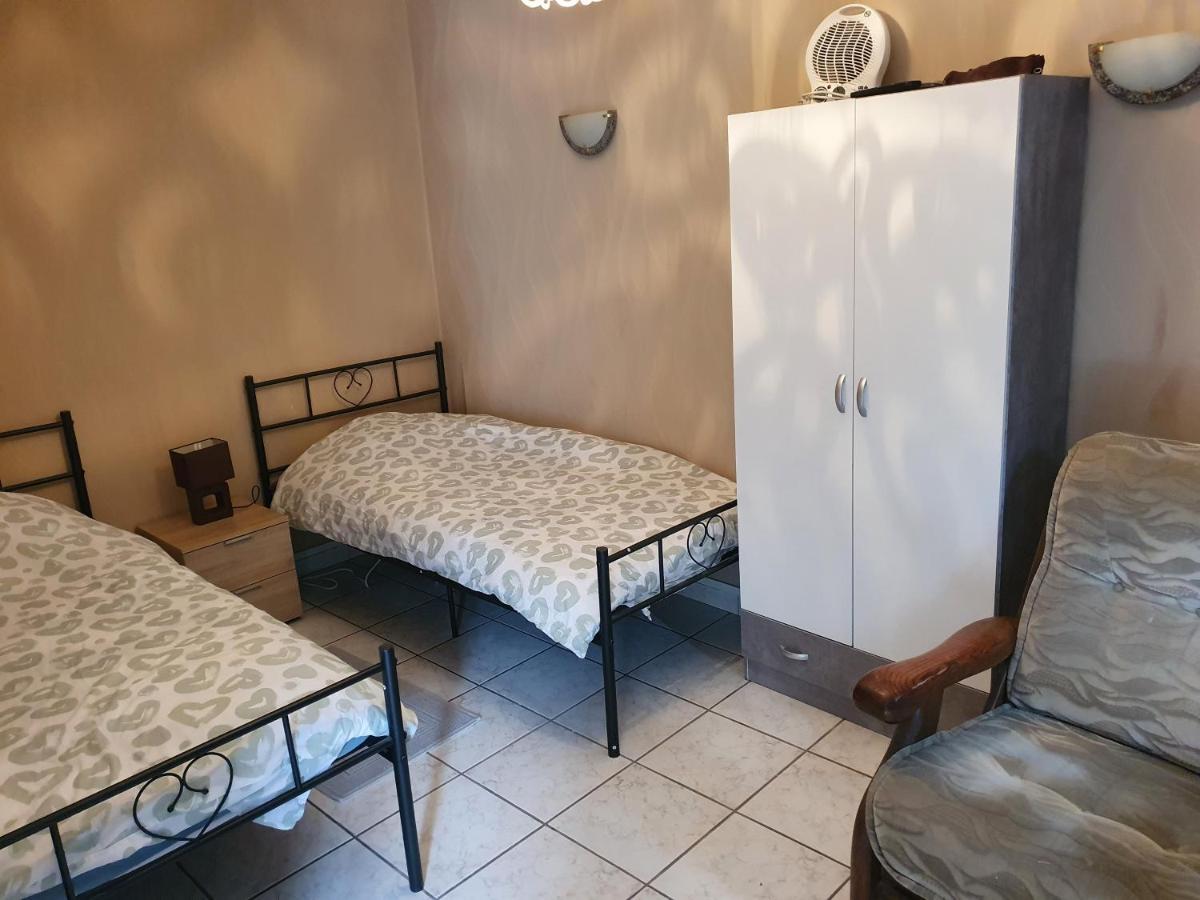 Appartement F1 rez de chausser BG N°2 Bains-les-Bains Extérieur photo
